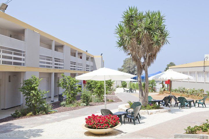 Q Village - Poleg Beach ネタニア エクステリア 写真